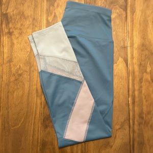 Blue leggings mesh details